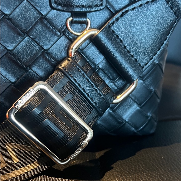 Like new! David Jones Black Woven Handbag - Picture 3 of 6